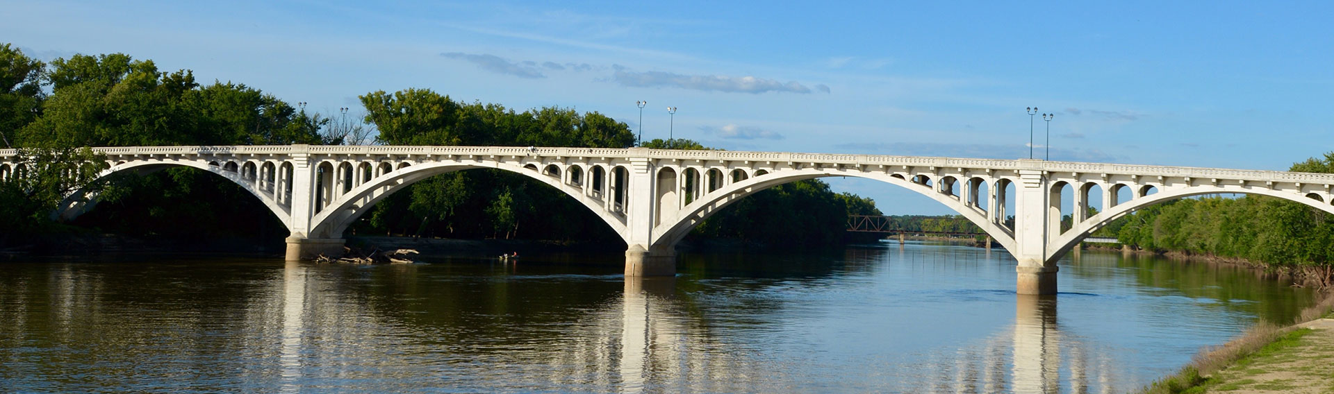 Lincoln Memorial Bridge in Lawrence, Illinois